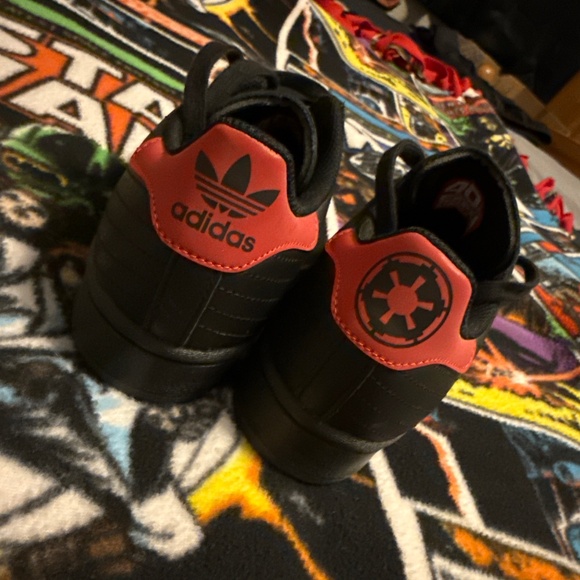 Star Wars Darth Vader Adidas - Picture 3 of 7